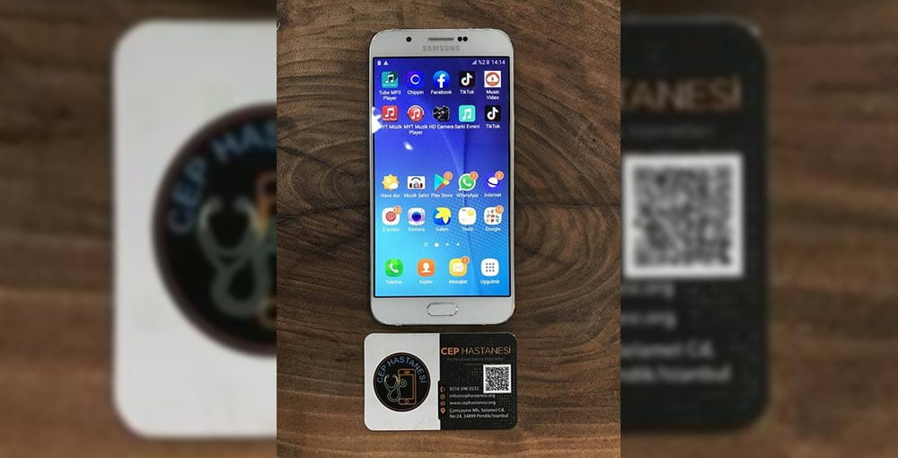 Samsung A8 Ekran Değişimi